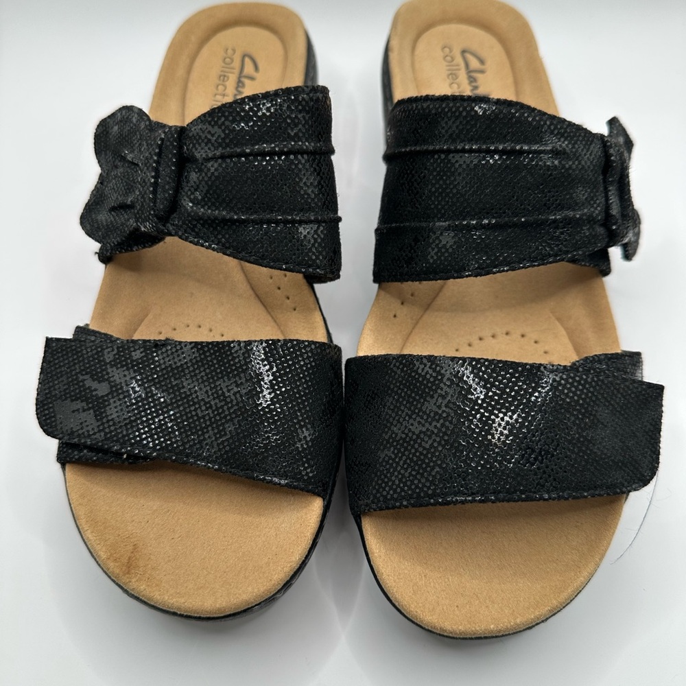 Clarks Merliah Black Twostrap Textured Women's Sandals; size 7